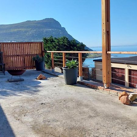 Appartamento Relax,Revive,Reset & Enjoy The Sounds Of The Sea! Città del Capo Esterno foto