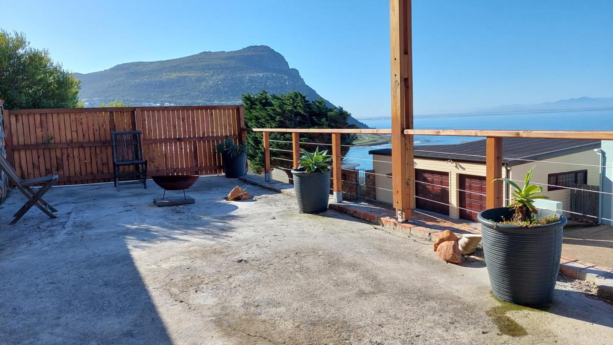 Appartamento Relax,Revive,Reset & Enjoy The Sounds Of The Sea! Città del Capo Esterno foto
